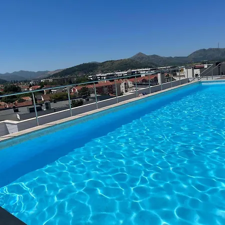 Olive Center شقة *